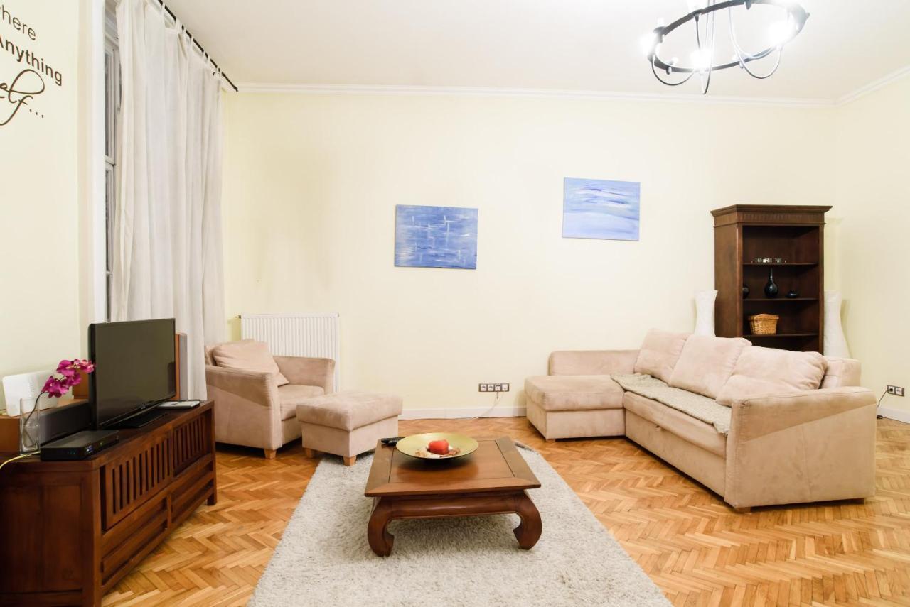 Classy Danube Apartment Budapest Eksteriør billede