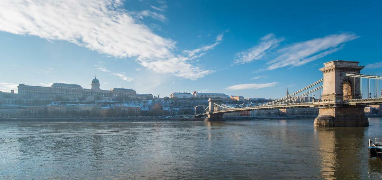 Classy Danube Apartment Budapest Eksteriør billede